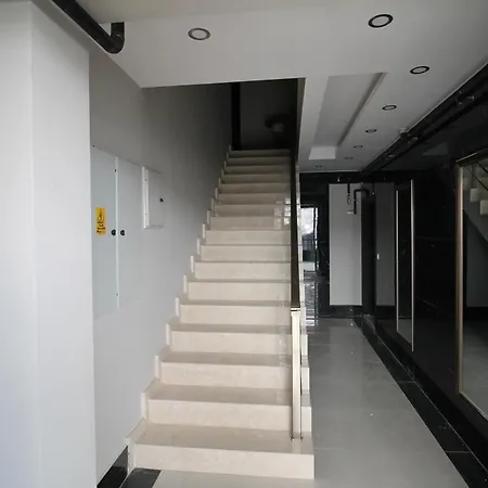 New Flat With Big Living Spaces 2-5 Near By Lara *