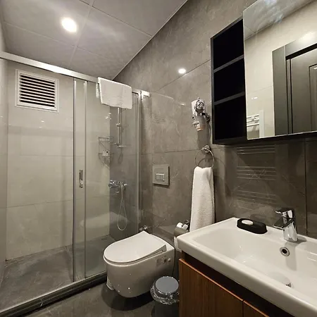New Flat With Big Living Spaces 2-5 Near By Lara アパート *